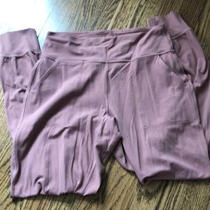 Lululemon Align jogger-style leggings